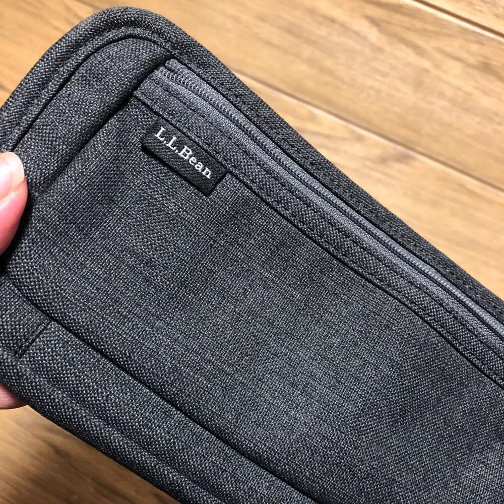LL Bean men fabric travel wristlet wallet, charcoal gray